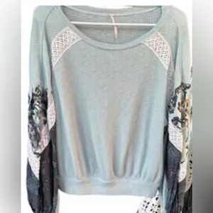 NEW‎ Free people Women's Light Blue Top thumbnail 2
