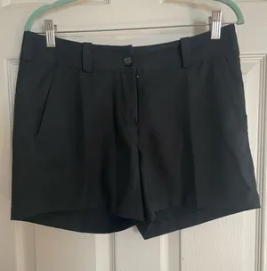 Nike Black Tailored Golf‎  Shorts Size 6 thumbnail 1