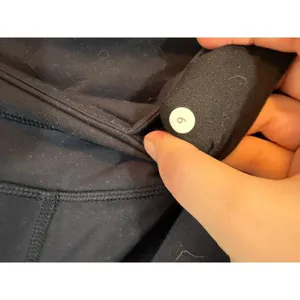 Lululemon black straight leg size 6 thumbnail 5