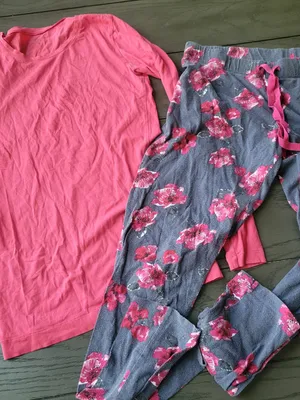 GAP Body pajamas loungewear Sleepwear size s small. Some wash wear. thumbnail 1