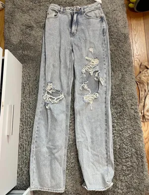 Size 26 Pacsun 90’s Boyfriend Jeans thumbnail 3