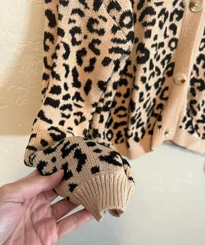 Cardigan thumbnail 3
