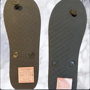 Juicy Couture JC Sparks Flip Flops Black Iridescent Rhinestone Size 7 New w/ Box thumbnail 7