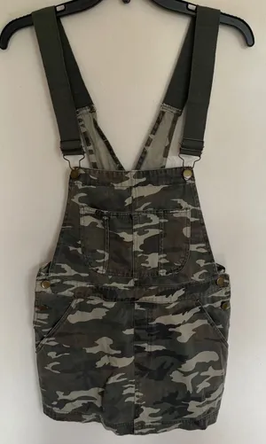 Forever 21 Camo Overall‎ Dress Womens Small Green Camouflage Mini Skirt Pinafore thumbnail 1