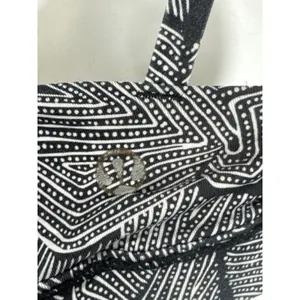 Lululemon Free To‎ Be Wild Sports Bra Black White Geometric Strappy Size 4 thumbnail 4