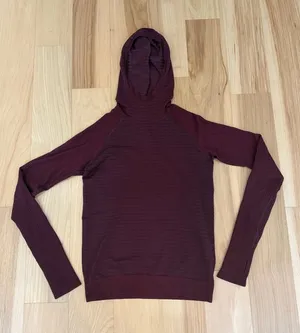 Lululemon sz 4 Burgundy ribbed hoodie with thumb holes #lululemon #athleisure thumbnail 1