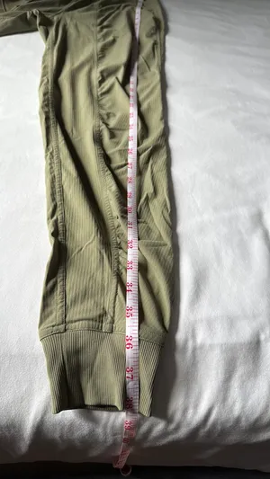 Lululemon yoga pants thumbnail 6