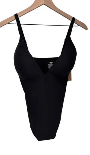 NWT Skims Ultimate Body Push Up Thong Bodysuit in Black Size Large thumbnail 1
