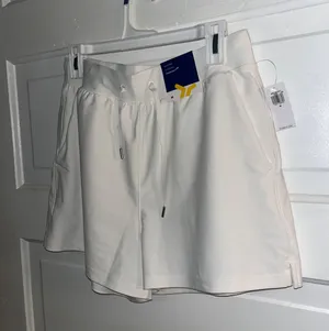 High-Waisted PowerSoft Shorts thumbnail 4