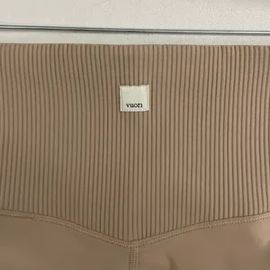 Vuori NWT Rib Studio High-Waisted Leggings Coconut Size M thumbnail 7
