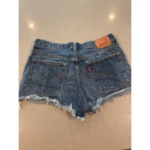 Levis Womens Blue‎ Denim Shorts Frayed Raw Hem 501 Style thumbnail 3