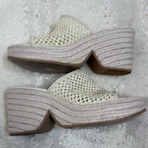 Dolce Vita Raffia platform Wedge Sandals 8.5 White thumbnail 3