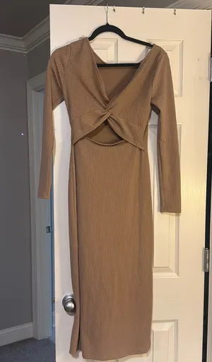 Brown dress Size M thumbnail 1