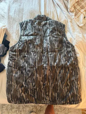 Magellan Outdoors Reversible Bottomland Camo Vest thumbnail 3