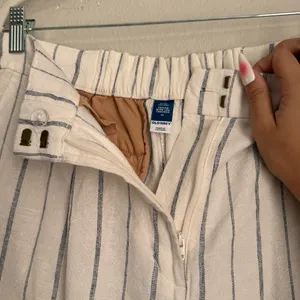 Old Navy Linen blend pants | Lagenlook | front and back pockets | Beachy Boho thumbnail 3