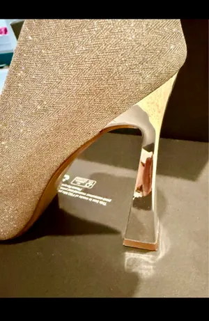 Gianni Bini Quincy Platform Pumps in Bone Blanc thumbnail 13