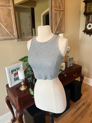 Cropped Fitted Tank Top in Heather Gray - Women's Top thumbnail 3