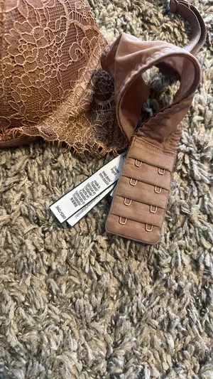 Victoria's Secret Dream Angel Bra thumbnail 3