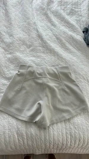 Lululemon Shorts thumbnail 3