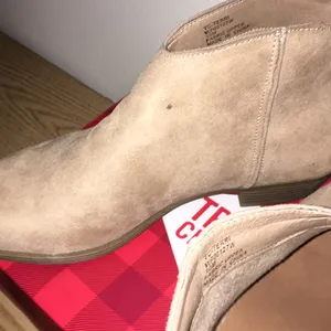 New True Craft 1” Heel Suede Feel Booties Natural thumbnail 7