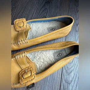 UGG Ansley‎ Mustard Yellow Leather Shearling Loafers Moccasins Size 8 thumbnail 4
