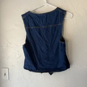 Womens Dark Wash‎ Denim Vest Sleeveless Jean Button Up Braided Pockets S Western thumbnail 6