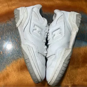 New Balance 550 White Sneakers size 7 men’s 8.5 women’s thumbnail 3