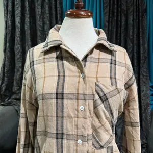 Women Plaid Tan & Black Collared Long Sleeve Buttondown Relaxed Fit Shirt‎ Sz L thumbnail 2