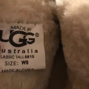 High UGG Tan Boots Size US 9 thumbnail 8