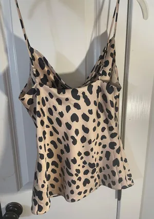 Essue cheetah silk tank thumbnail 2