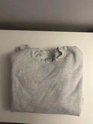 Aritzia Perfect Fit Crewneck Grey thumbnail 2