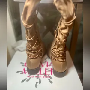 Light Brown Strappy Back Knee High Boots Tan Size 7.5 thumbnail 9