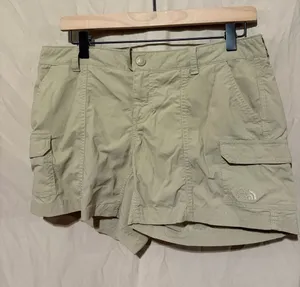 North face shorts thumbnail 1