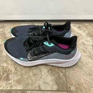 Nike Air Zoom Winflo 7 Sneaker IN black and blue thumbnail 3
