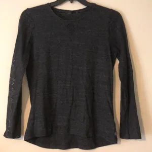 Prana Lace Sleeve Pullover Top Womens Size Large Dark Gray Athleisure Workout thumbnail 1