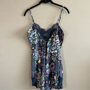 ✨ Vintage Gold Label Victoria’s‎ Secret Blue Lace Floral Satin Slip Small thumbnail 5