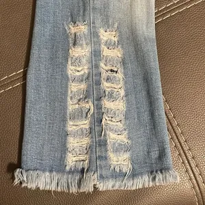 Women’s size 5/26 KANCAN fair used condition. stretchy distressed & stonewashed. thumbnail 8