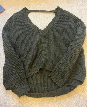 Green Sweater thumbnail 1