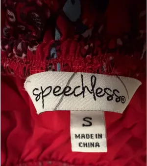 Speechless Red Paisley Off-The-Shoulder Crop Top thumbnail 4