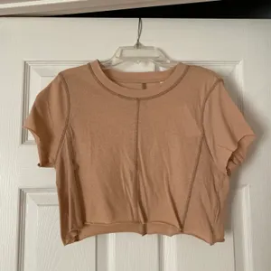 PacSun NWT Raw Hem Lined Seamed Crop Top Short Sleeve T-Shirt thumbnail 1