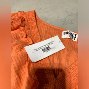 Bucket list only clear skies v-neck romper coral medium NWT thumbnail 5