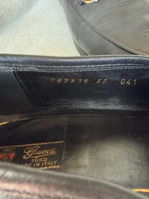 Gucci Black Leather Women's Loafers with Gold Horsebit Size 8.5 thumbnail 11
