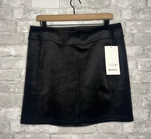 Lululemon Scuba High Rise Mini Skirt Velvet NWT Size XL (BLACK) LW8AL9S thumbnail 1