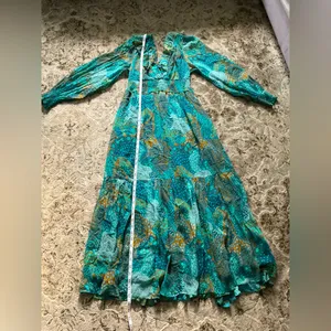 Beautiful ANTHROPOLOGIE dress 🔥🔥🔥 thumbnail 8