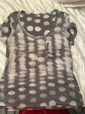 Lululemon size 8 scoop neck Tshirt small pocket cotton grey white thumbnail 1