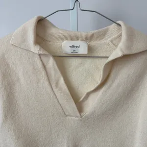 Wilfred Aritzia sz‎ XXS 100% Merino Wool Cropped Polo Sweater Cream Preppy thumbnail 2