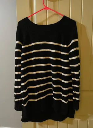 Old Navy Sweater thumbnail 1