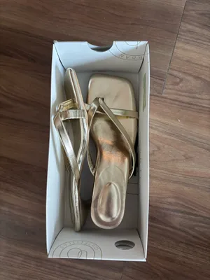 Zara gold kitten heels thumbnail 5