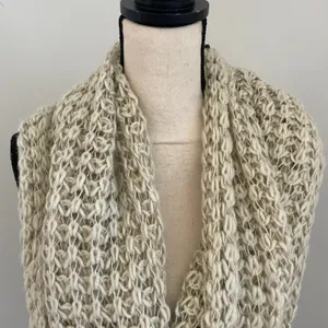 Rue 21 Chunky Knit Infinity Scarf Oatmeal Beige Loop Circle‎ Cozy Winter Warm Boho Chic thumbnail 3