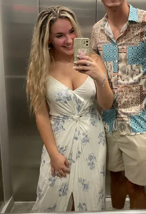 Dress thumbnail 1